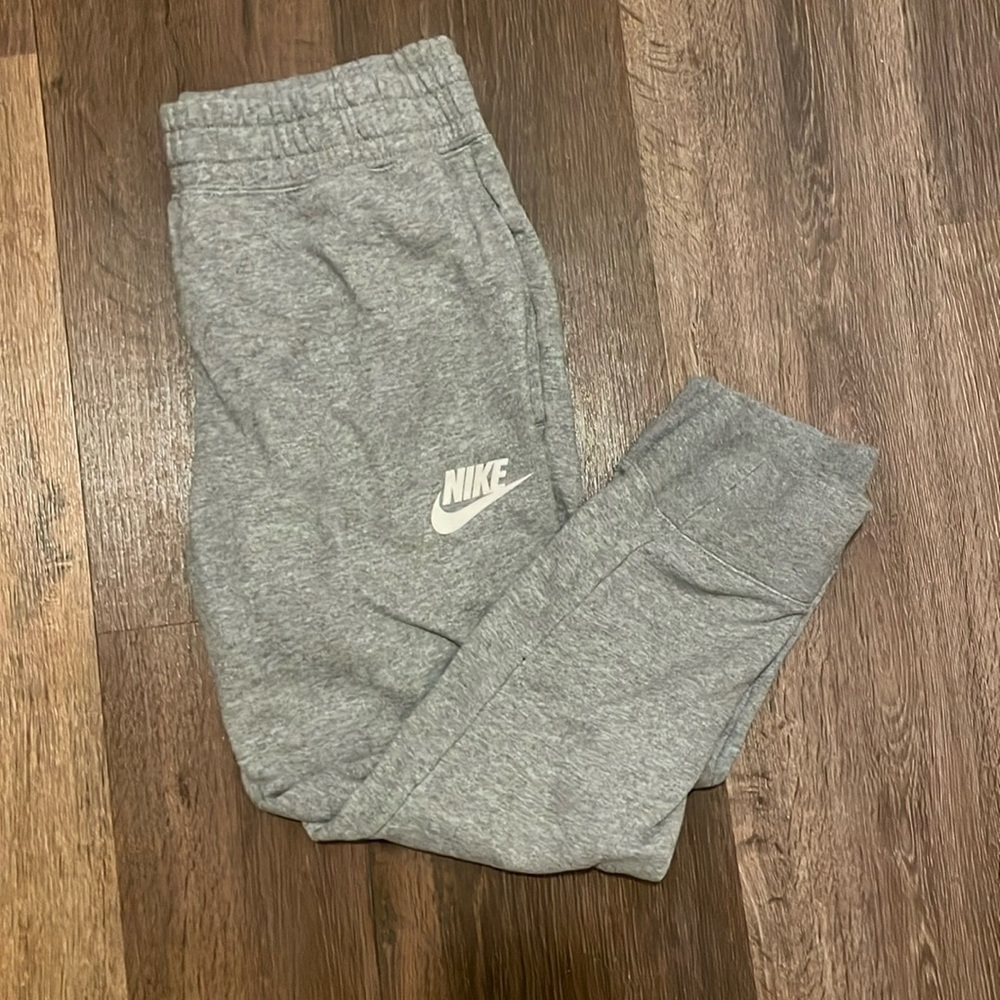 kids Nike sweatpants - Picture 1 of 2